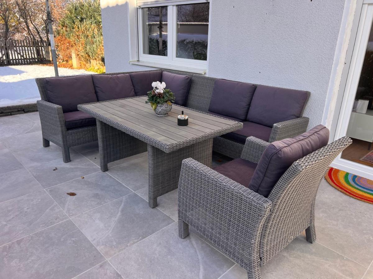 Ferienwohnung Imzaro: Erdgeschoss, 2 Schlafzimmer Plus Schlafsofa, Eigener Eingang, Grosse Terrasse Mit Garten! Spittal an der Drau Exterior photo